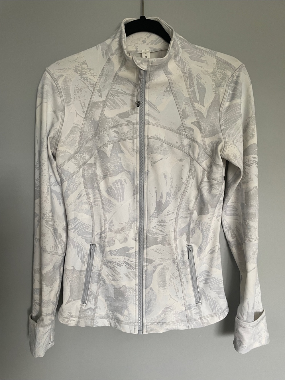 Lululemon Define jacket in Gray/white Pattern, size 8